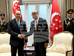 Сингапур - Румен Радев - Тарман Шанмугаратнам - среща