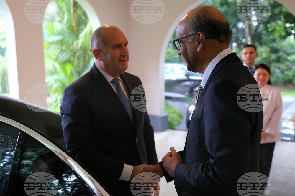 President Radev Arrives at Residence of Singaporean Counterpart