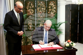 Сингапур - Румен Радев - Тарман Шанмугаратнам - среща