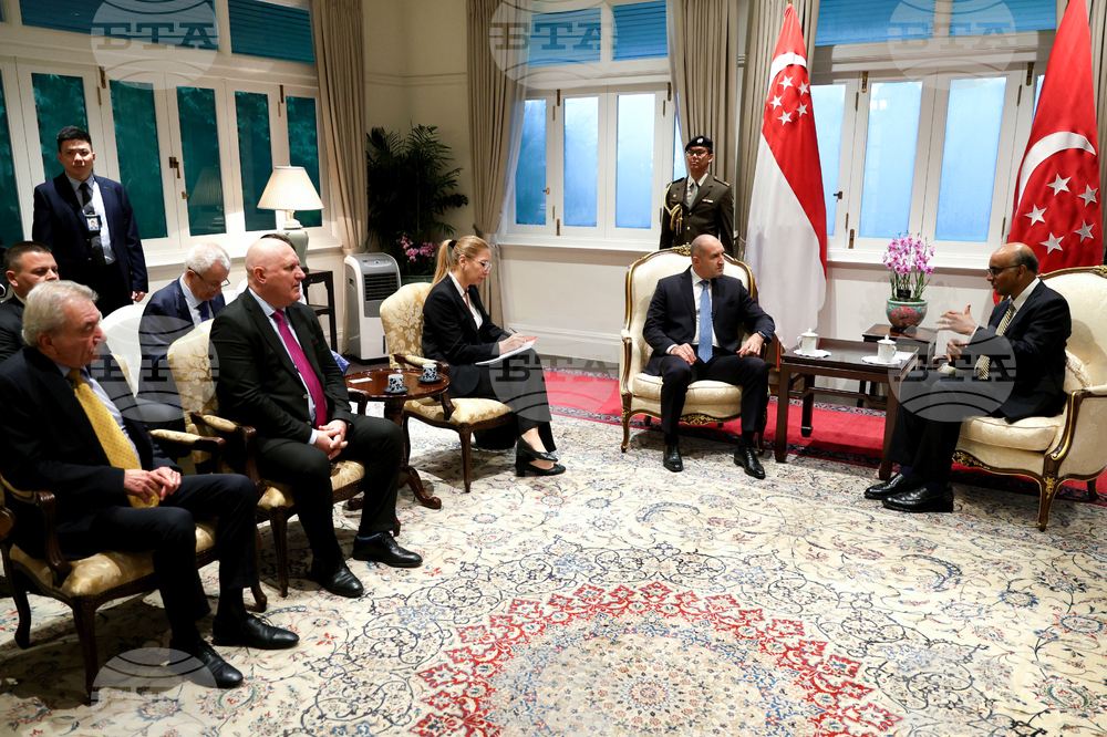 Сингапур - Румен Радев - Тарман Шанмугаратнам - среща