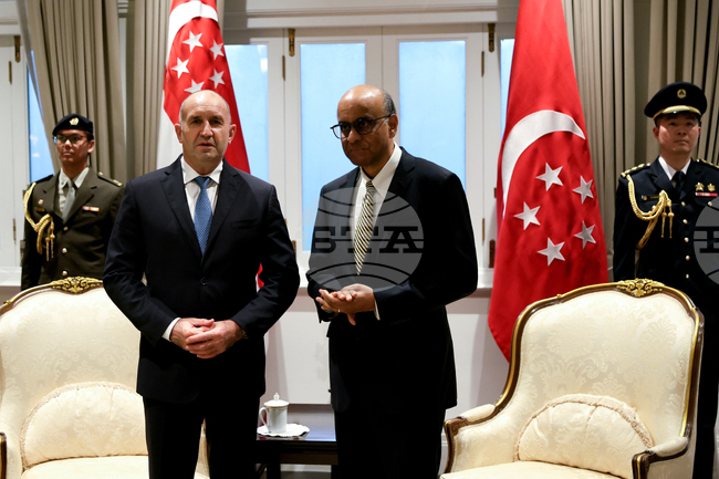 Bulgaria, Singapore Have Political Will to Work Together, President Radev Says