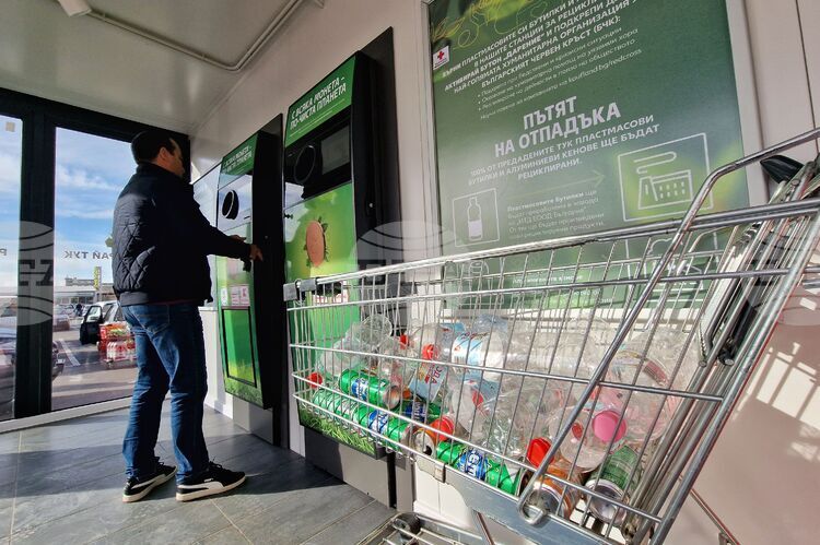 Authorities Urged to Fast-Track Deposit System for Beverage Packaging Ahead of EU Deadline