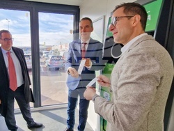 Бургас - станция за рециклиране на пластмасови бутилки и кенове