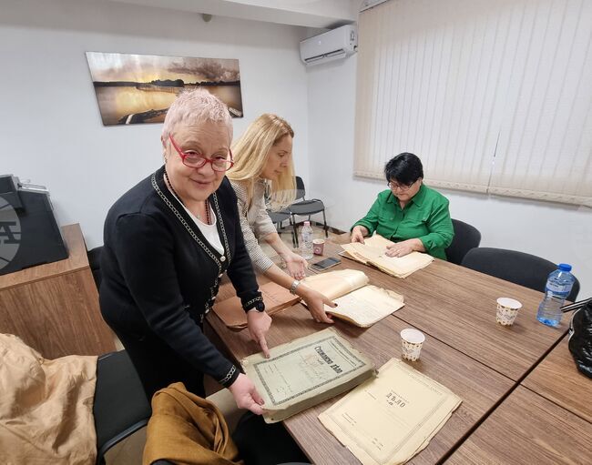 Адвокатска клетва, полагана от колегите им преди век, прочетоха на днешния си празник адвокатите в Ямбол