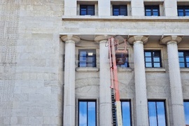 Бургас - сграда на общината - коледни светлини