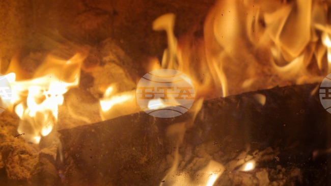 Общо 208 пожара са потушени през изминалото денонощие, един човек е загинал, а двама са пострадали