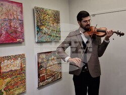 Изложба на Михаил Кавберов в София, в галерия „Камберов“, снимка – Даниел Димитров/БТА