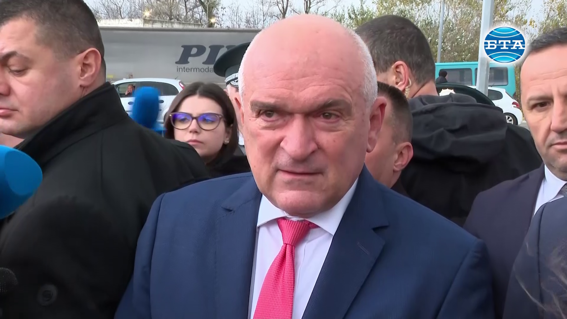 Финалното решение за влизането на България в Шенген ще бъде взето на 12 декември, каза служебният министър-председател Димитър Главчев Финалното решение за влизането на България в Шенген ще бъде взето на 12 декември, каза служебният министър-председател Димитър Главчев