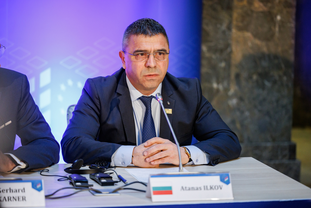 Българските и румънските граждани ще се възползват в пълнота от Шенгенското пространство, очаква се потвърждение през декември, съобщи МВР