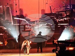 Хиляди пяха и танцуваха с „Молец“, снимка – Даниел Димитров/БТА