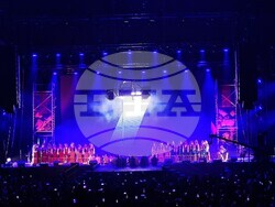 Хиляди пяха и танцуваха с „Молец“, снимка – Даниел Димитров/БТА