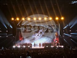 Хиляди пяха и танцуваха с „Молец“, снимка – Даниел Димитров/БТА