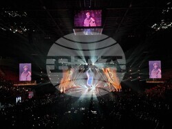 Хиляди пяха и танцуваха с „Молец“, снимка – Даниел Димитров/БТА