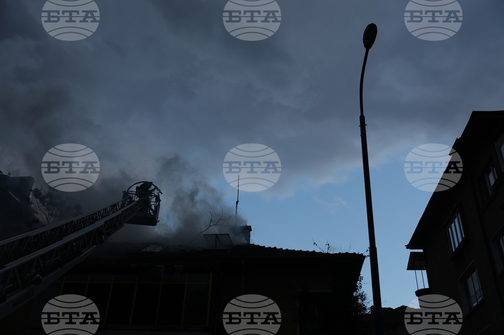 Пожар - къща - бул. "Евлоги и Христо Георгиеви"