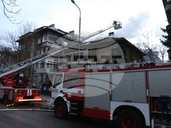 Пожар - къща - бул. "Евлоги и Христо Георгиеви"