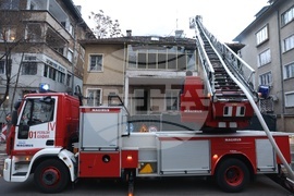 Пожар - къща - бул. "Евлоги и Христо Георгиеви"