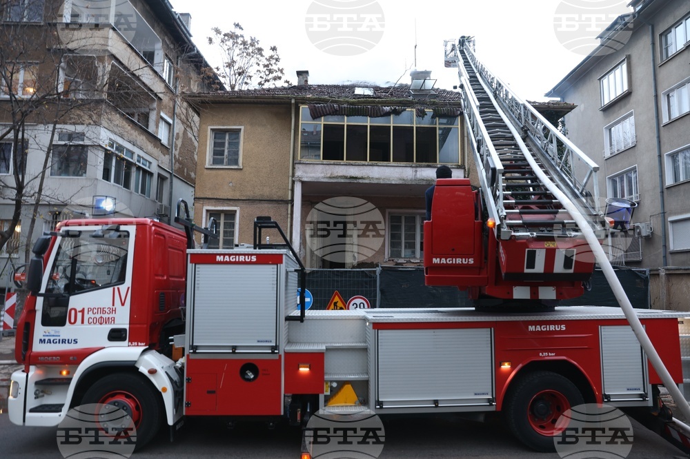 Пожар - къща - бул. "Евлоги и Христо Георгиеви"