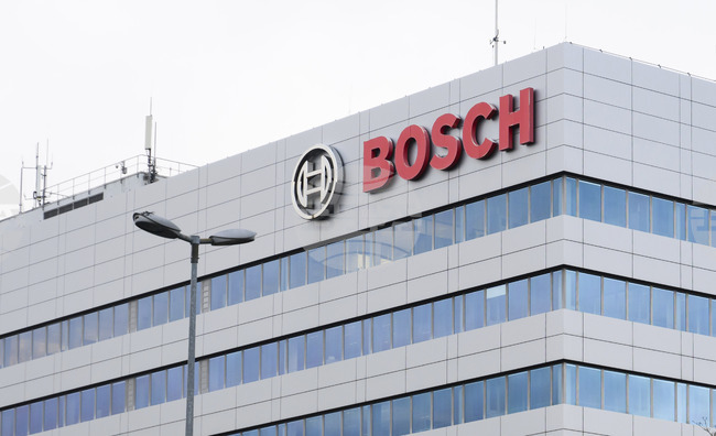 "Бош" съкращава работното време в два завода в Германия заради недостиг на чипове на "Некспериа"