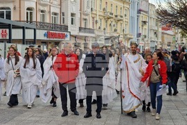 Пловдив - „Дефиле на младото вино 2024“