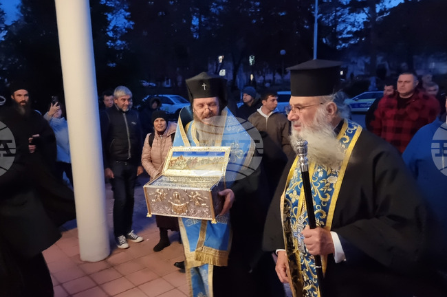 Честният пояс на Пресвета Богородица бе посрещнат в храм "Св. Георги Победоносец" в Тервел