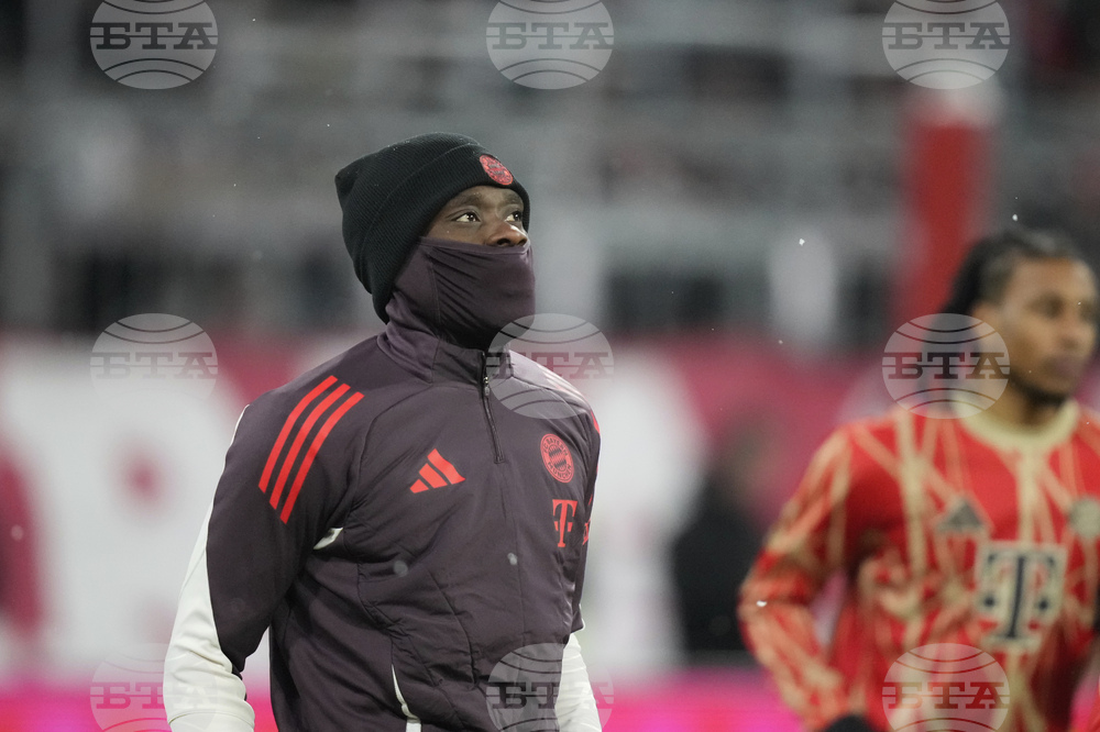 Манчестър Юнайтед не се е отказал от идеята за привличането на канадския национал Алфонсо Дейвис