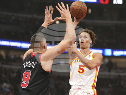 Hawks Bulls Basketball