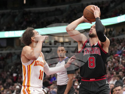 Hawks Bulls Basketball