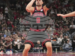 Hawks Bulls Basketball