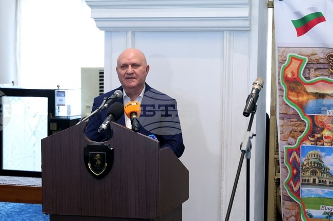 396 Bulgarian Sunday Schools Function Worldwide in 2024, Says Education Minister in Singapore