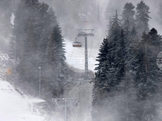 Зимният сезон в курортен комплекс Боровец се очаква да бъде открит на 21 декември