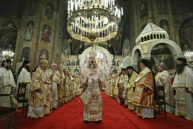 Славим и благодарим на Бога, че вече второ столетие храмът "Св. Александър Невски" се възвисява в столичния ни град, каза патриарх Даниил