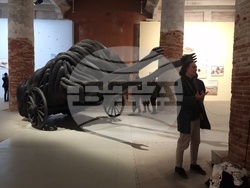 Зала „Алсенал“ по време на Венецианското биенале. Снимка: Ваня Сухарова, специален пратеник на БТА