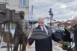 Самоков - Анастас Карастоянов - паметник - поклонение