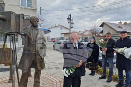 Самоков - Анастас Карастоянов - паметник - поклонение