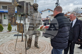 Самоков - Анастас Карастоянов - паметник - поклонение
