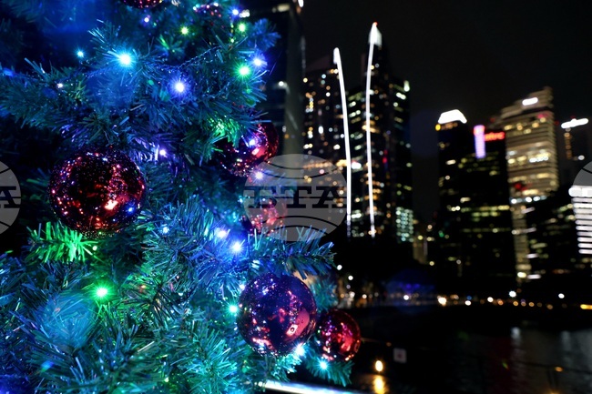 Сингапур - коледно настроение - празнична украса