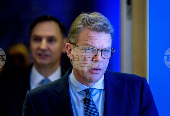 Германците трябва да работят повече, призова президентът на „Дойче банк“ Кристиан Зевинг 