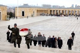 Турция - Илияна Йотова - мавзолей на Мустафа Кемал Ататюрк