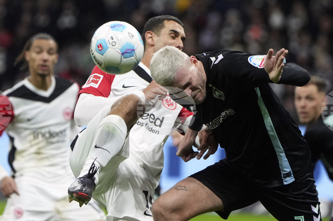 Марио Гьотце вкара единствения гол за победа на Айнтрахт Франкфурт срещу Вердер Бремен