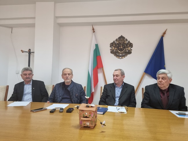 Над сто фирми ще участват в двадесетото издание на Международното изложение-договаряне "Пчеларство-Плевен 2023"