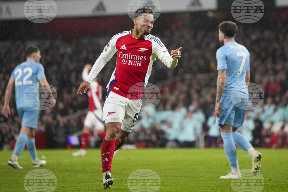 Полузащитникът на Арсенал Етан Нванери подписа нов договор