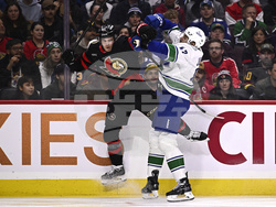 Canucks Senators HOckey