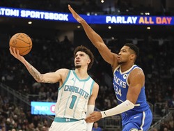 Hornets Bucks Basketball