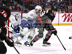 Canucks Senators Hockey