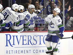 Canucks Senators Hockey