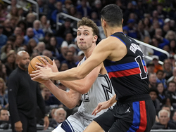 Piston Magic Basketball