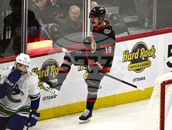 Canucks Senators Hockey