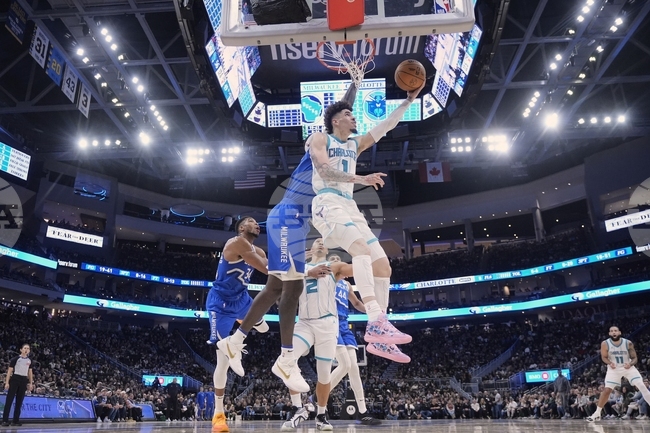 ЛаМело Бол вкара 50 точки при загубата на Шарлът от Милуоки в НБА