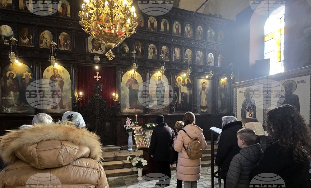 Добрич - храм "Света Троица" - неделна литургия