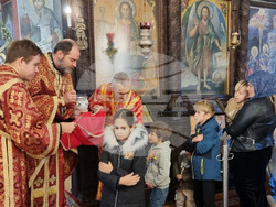 Хасково - храм "Св. св. Архангели Михаил и Гавраил" - литургия